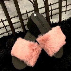 Plush Pink Fur House Slippers, NWT